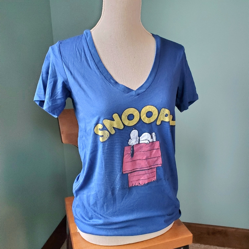 Snoopy Tee V-Neck